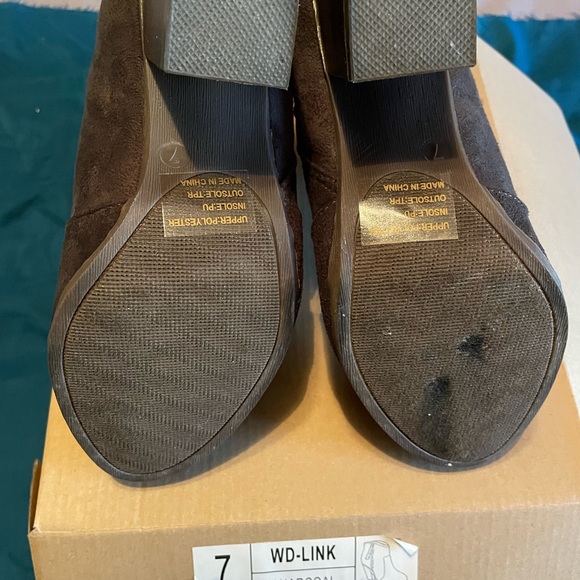 Suade booties Size 7 - Picture 3 of 6